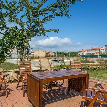Apartament Ricardo *