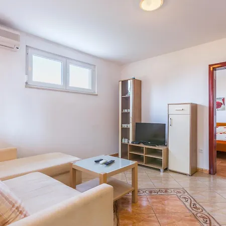 Apartament Ricardo Medulin